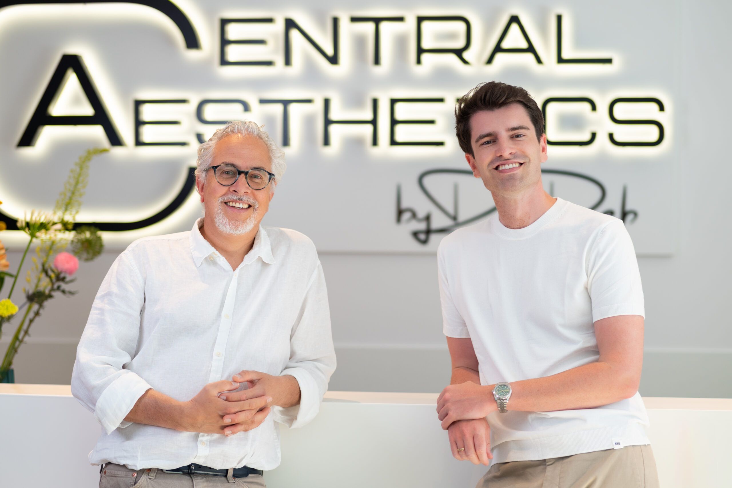 geschaeftsfuehrung-dr.-deb-sandro-stroh-3-scaled